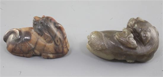 Two Chinese jade figures of recumbent lion-dogs, 19th century or earlier, 4.3cm